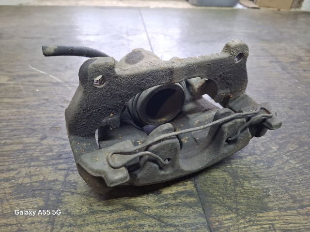 bontott HONDA ACCORD Bal első Féknyereg Munkahengerrel