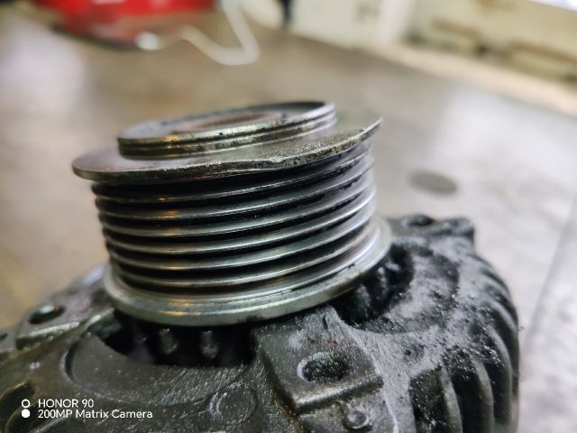 bontott HONDA ACCORD Generátor