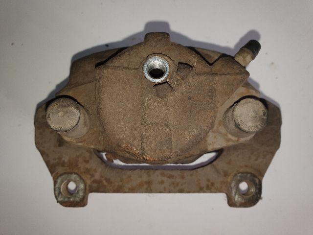 bontott HONDA ACCORD Jobb első Féknyereg Munkahengerrel