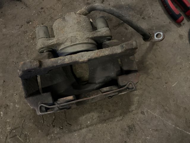 bontott HONDA ACCORD Jobb első Féknyereg Munkahengerrel