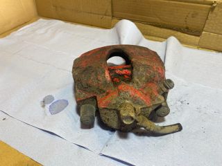 bontott HONDA ACCORD Jobb első Féknyereg Munkahengerrel