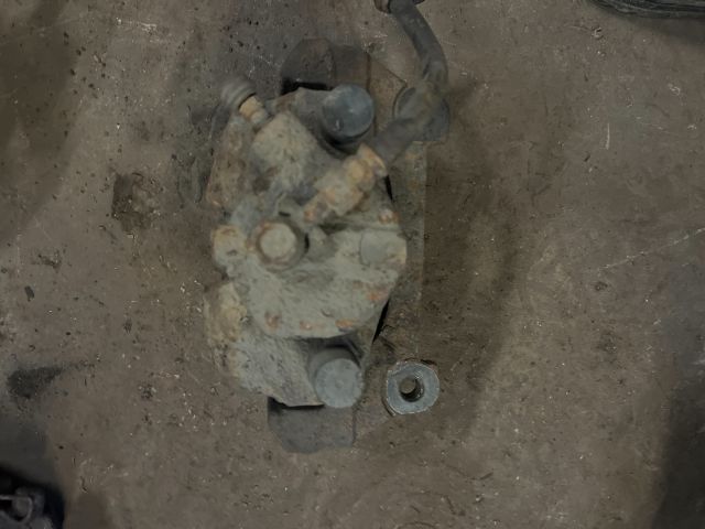 bontott HONDA ACCORD Jobb első Féknyereg Munkahengerrel