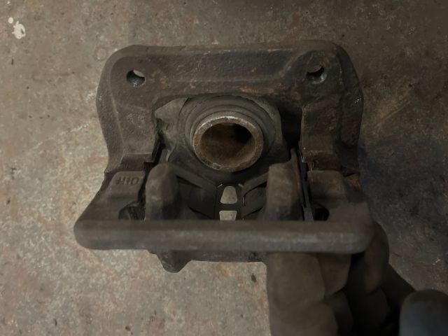 bontott HONDA ACCORD Jobb hátsó Féknyereg Munkahengerrel