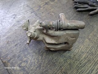 bontott HONDA ACCORD Jobb hátsó Féknyereg Munkahengerrel