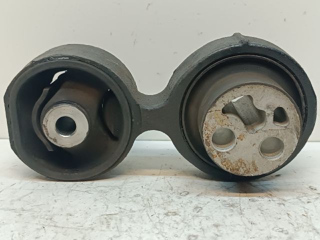 bontott HONDA ACCORD Motor Tartó Bak Jobb