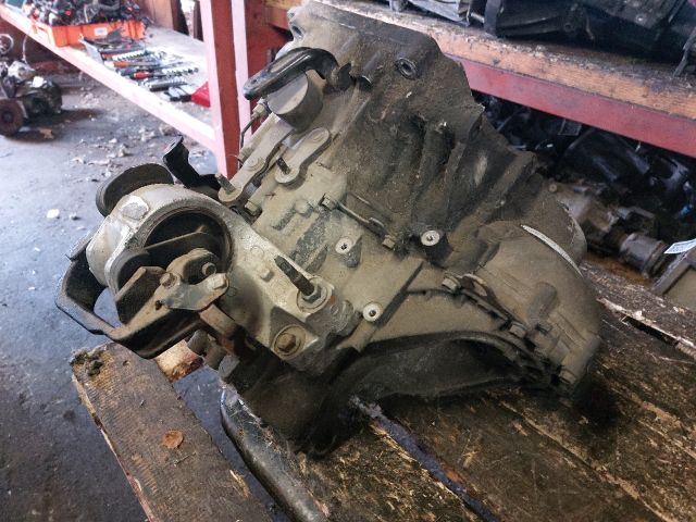 bontott HONDA ACCORD Váltó (Mechanikus)