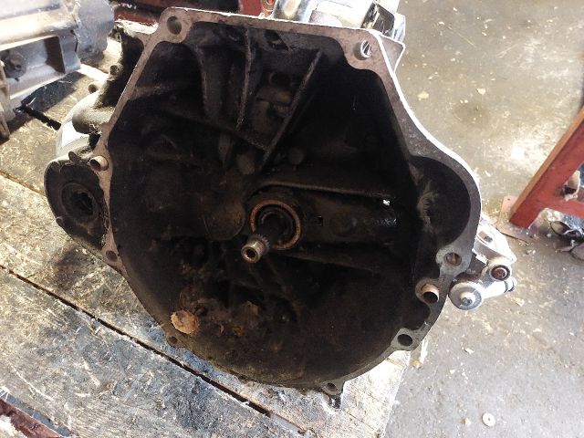 bontott HONDA ACCORD Váltó (Mechanikus)