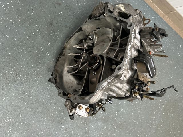 bontott HONDA ACCORD Váltó (Mechanikus)