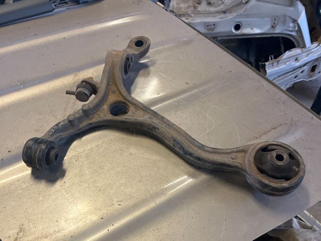 bontott HONDA ACCORD Bal első Lengőkar