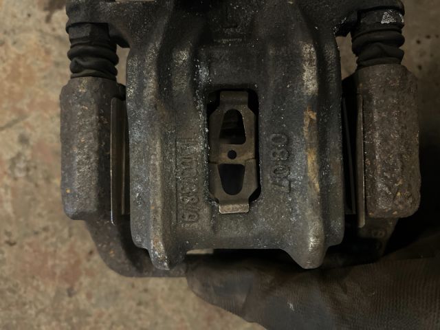 bontott HONDA ACCORD Bal hátsó Féknyereg Munkahengerrel