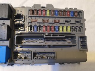 bontott HONDA ACCORD Biztosítéktábla Motortér