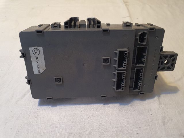 bontott HONDA ACCORD Biztosítéktábla Motortér