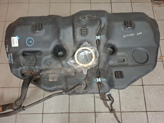 bontott HONDA ACCORD Tank