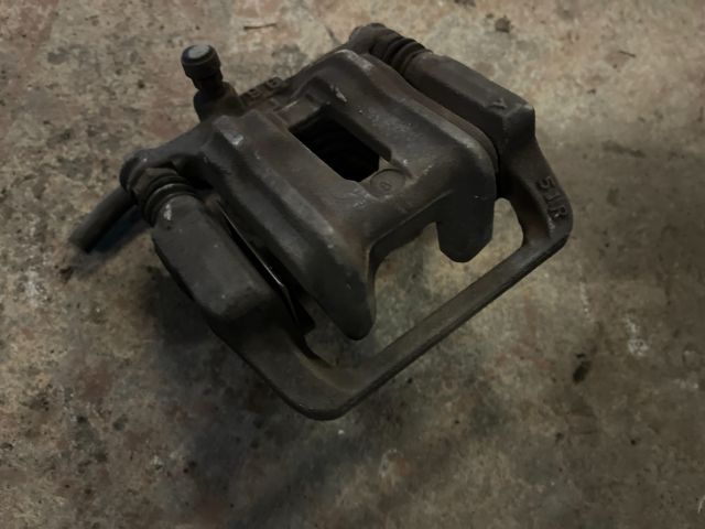 bontott HONDA ACCORD Bal hátsó Féknyereg Munkahengerrel