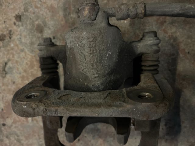 bontott HONDA ACCORD Bal hátsó Féknyereg Munkahengerrel