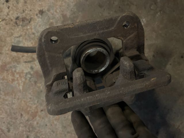 bontott HONDA ACCORD Jobb hátsó Féknyereg Munkahengerrel