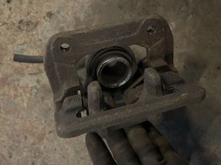 bontott HONDA ACCORD Jobb hátsó Féknyereg Munkahengerrel