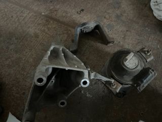 bontott HONDA ACCORD Motor Tartó Bak (Fém)