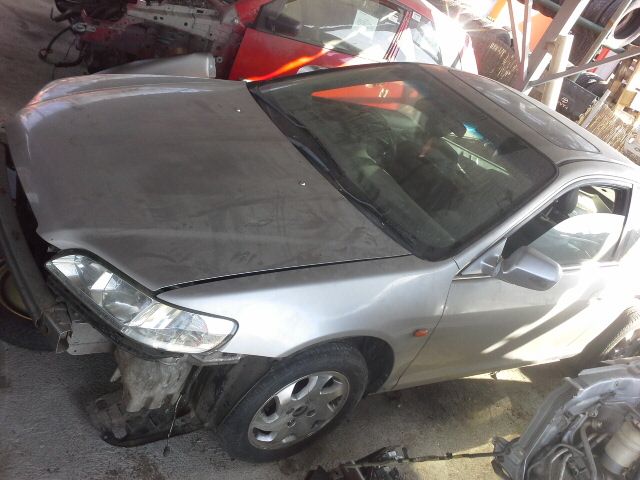 bontott HONDA ACCORD Bal A Oszlop