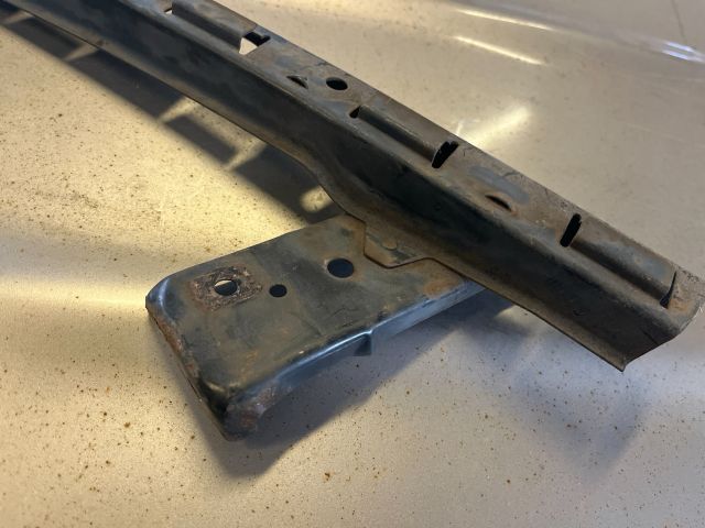 bontott HONDA ACCORD Bal Fényszóró Tartó