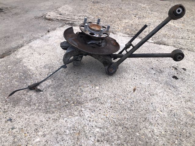 bontott HONDA ACCORD Bal hátsó Csonkállvány Kerékaggyal