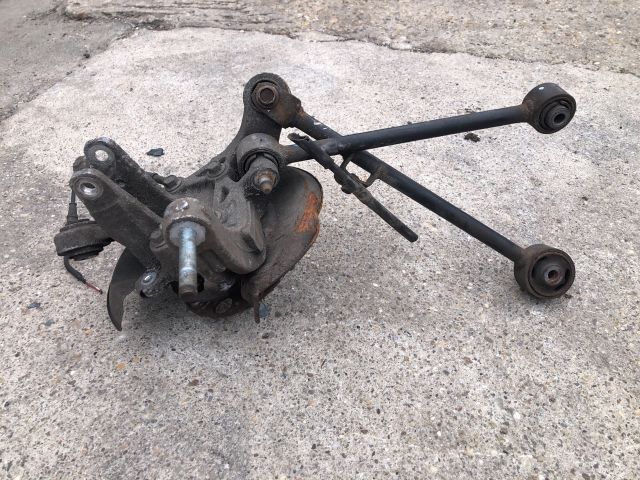 bontott HONDA ACCORD Bal hátsó Csonkállvány Kerékaggyal
