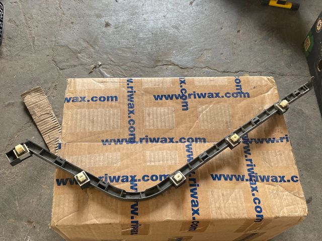 bontott HONDA ACCORD Bal hátsó Lökhárító Tartó (Műanyag)