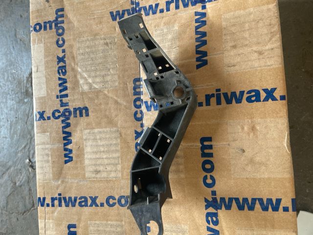 bontott HONDA ACCORD Bal hátsó Lökhárító Tartó (Műanyag)