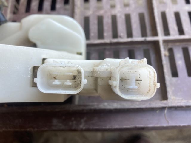 bontott HONDA ACCORD Bal hátsó Zárbetét