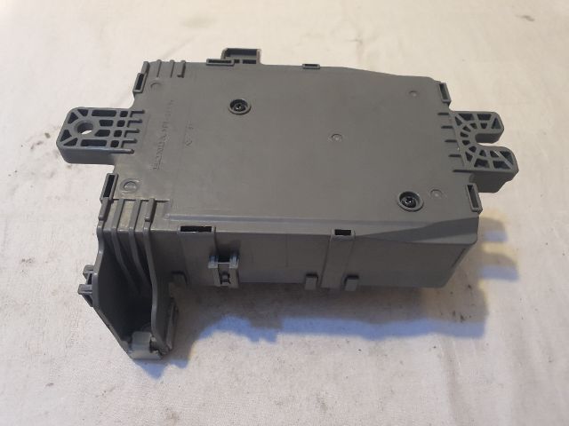 bontott HONDA ACCORD Biztosítéktábla Utastér