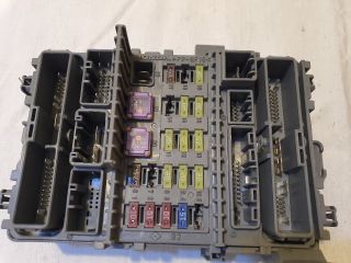 bontott HONDA ACCORD Biztosítéktábla Utastér