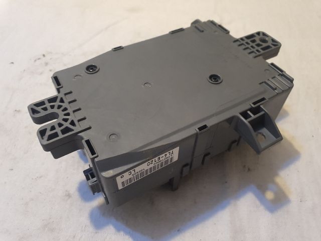 bontott HONDA ACCORD Biztosítéktábla Utastér