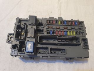 bontott HONDA ACCORD Biztosítéktábla Utastér