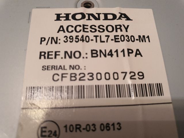 bontott HONDA ACCORD CD / DVD Tár