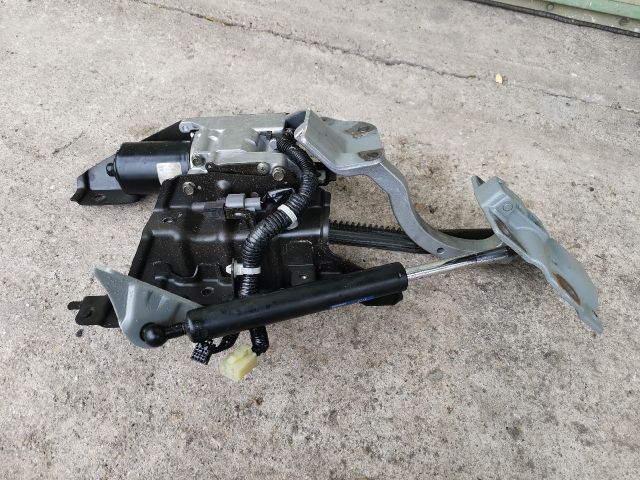 bontott HONDA ACCORD Csomagtérajtó Motor