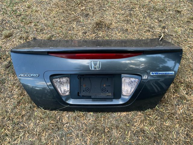 bontott HONDA ACCORD Csomagtérajtó (Részeivel)