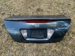 bontott HONDA ACCORD Csomagtérajtó (Részeivel)