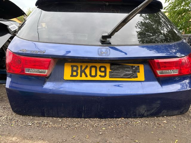 bontott HONDA ACCORD Csomagtérajtó (Részeivel)