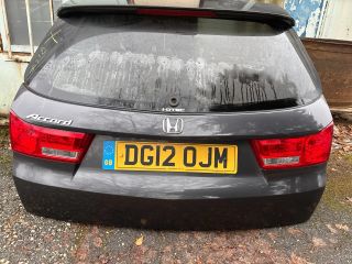 bontott HONDA ACCORD Csomagtérajtó (Részeivel)