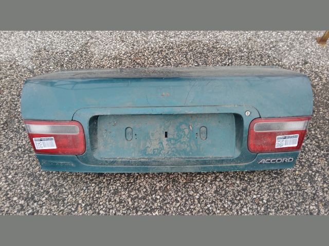 bontott HONDA ACCORD Csomagtérajtó (Részeivel)