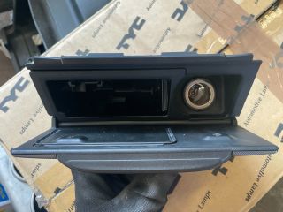 bontott HONDA ACCORD Első Hamutartó