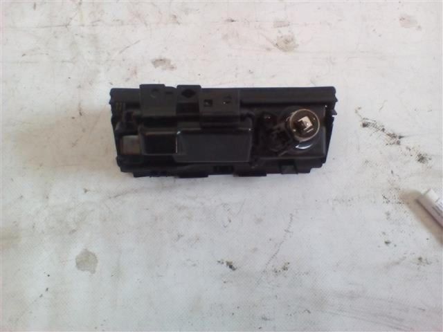 bontott HONDA ACCORD Első Hamutartó