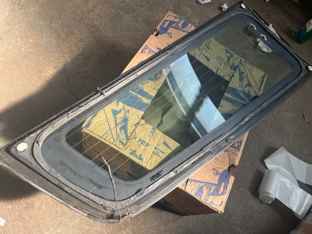 bontott HONDA ACCORD Jobb C Oszlop Oldalablak Üveg