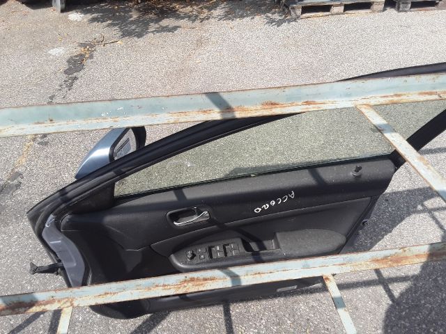 bontott HONDA ACCORD Jobb első Ajtó (Részeivel)