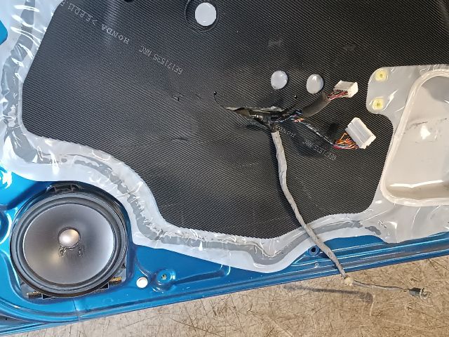 bontott HONDA ACCORD Jobb első Ajtó (Részeivel)