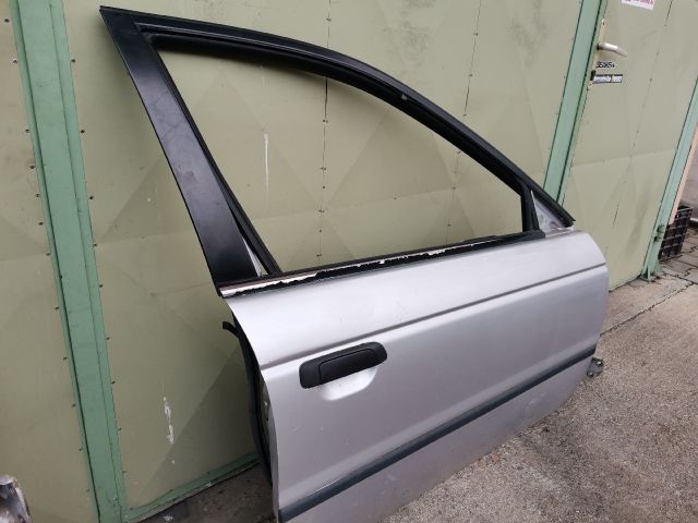 bontott HONDA ACCORD Jobb első Ajtó (Üres lemez)