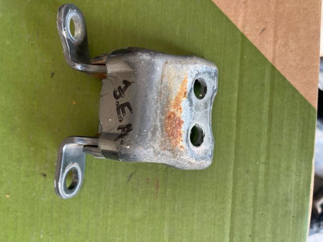 bontott HONDA ACCORD Jobb első Alsó Zsanér