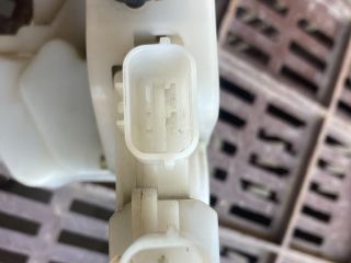 bontott HONDA ACCORD Jobb első Zárbetét