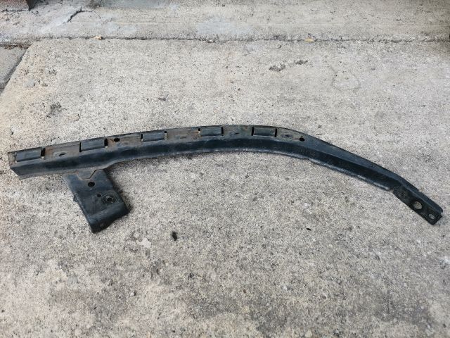 bontott HONDA ACCORD Jobb Fényszóró Tartó