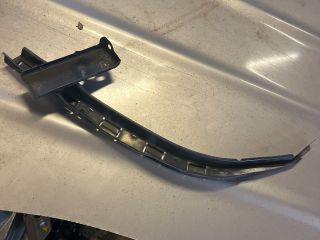 bontott HONDA ACCORD Jobb Fényszóró Tartó